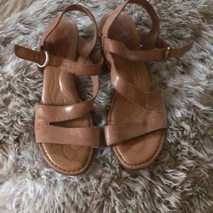 Never worn! Born nude leather sandals! Sz 9
